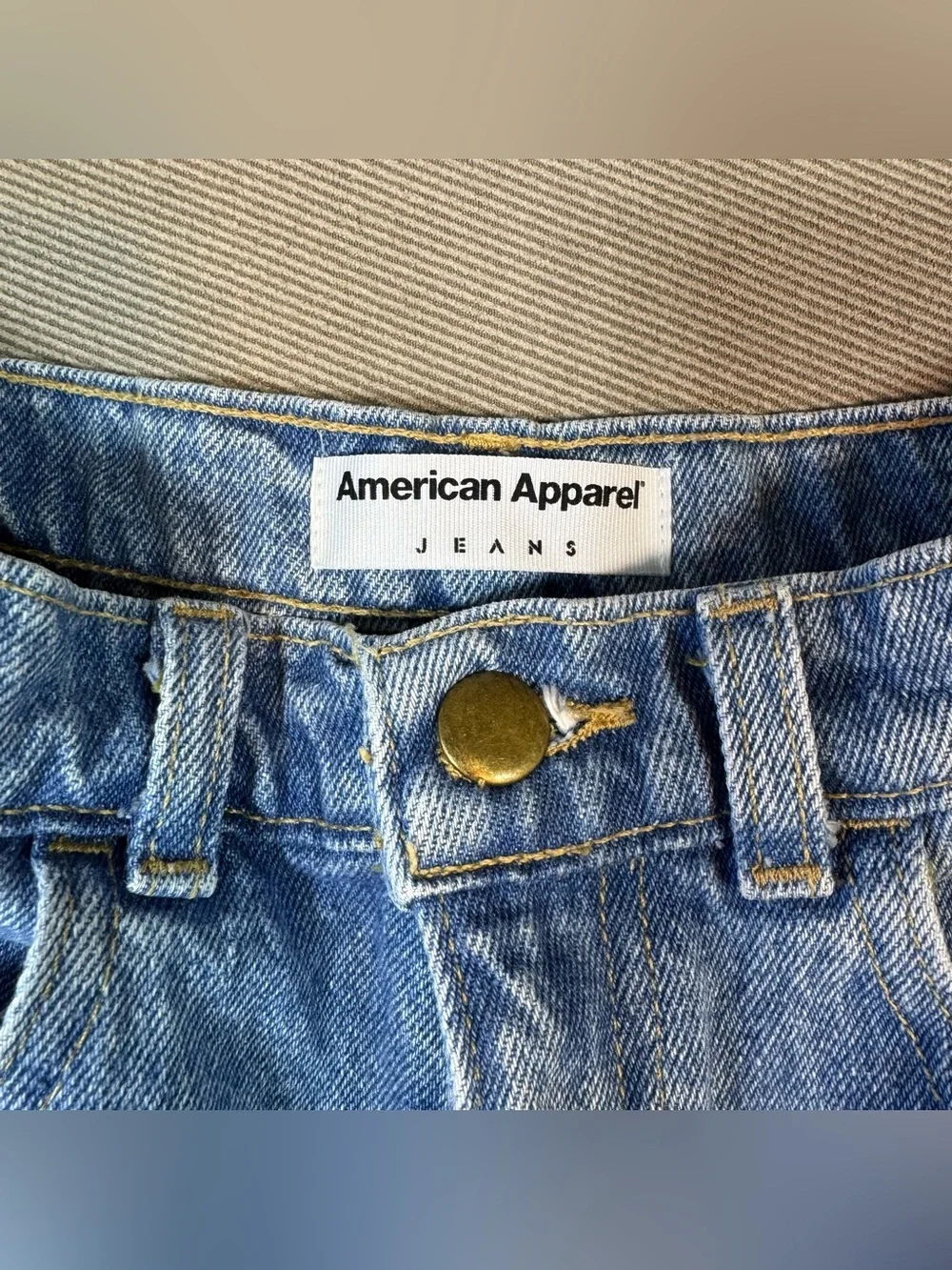 American Apparel Y2K High Waisted Denim Shorts Light Wash Cuffed Size 27 Mom